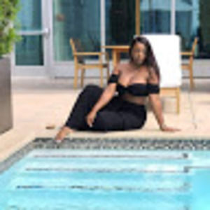 Meet your Posher, Ashley b.